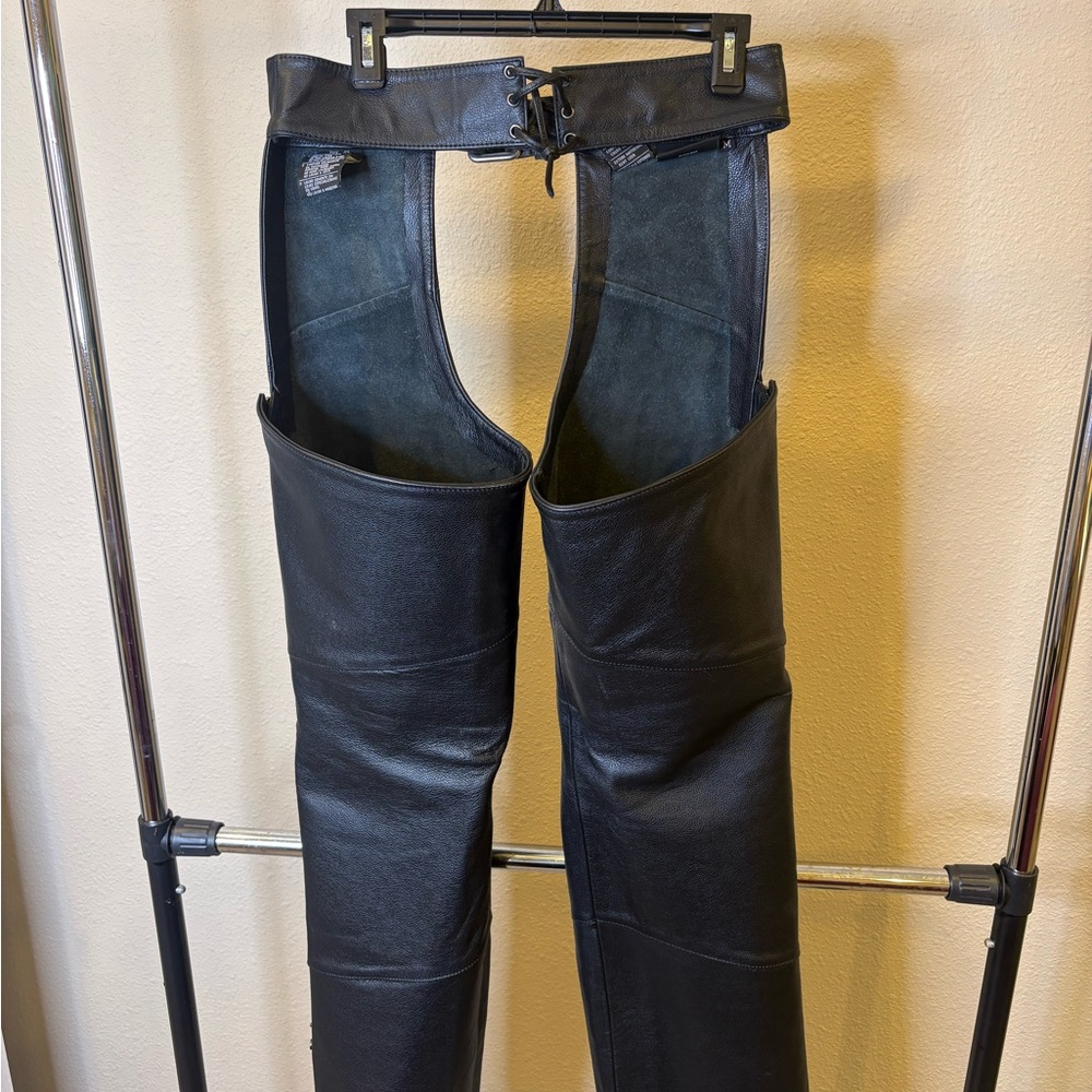 Harley-Davidson Black Riding Chaps - Picture 2 of 7